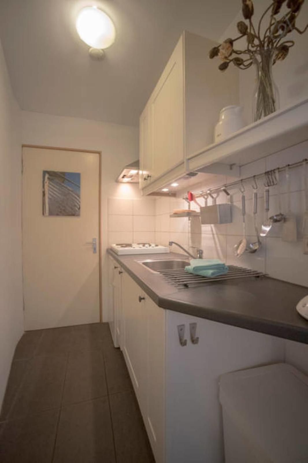 Stop & 2 Apartment *